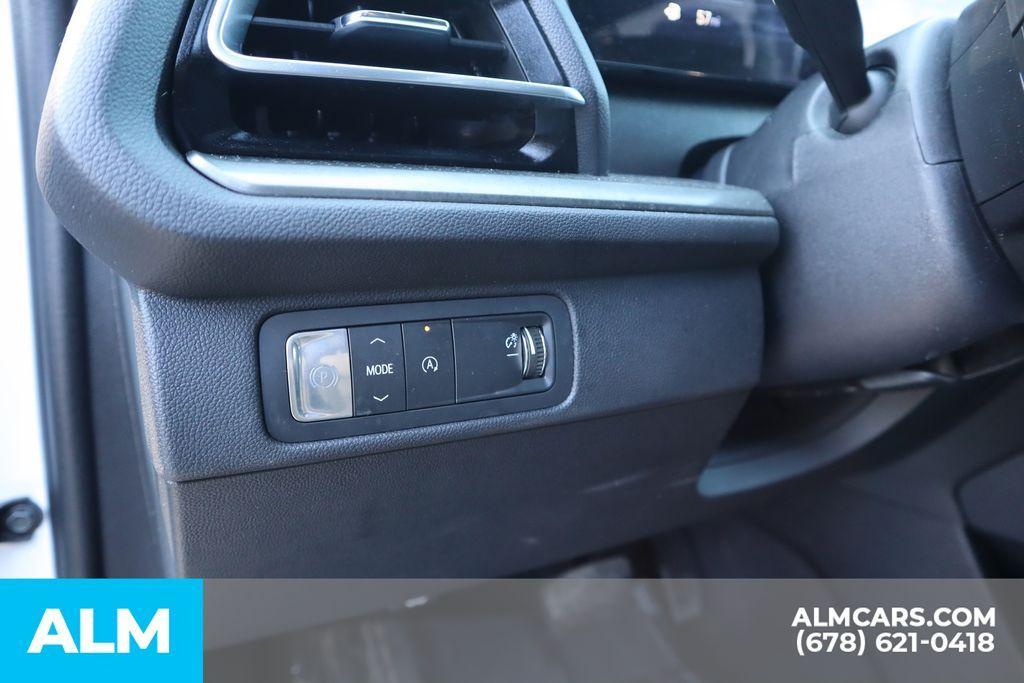 used 2024 Chevrolet Traverse car, priced at $31,420