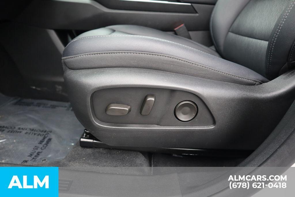 used 2025 Chevrolet Equinox car, priced at $22,420