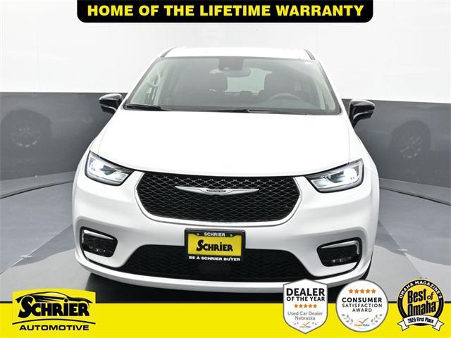 used 2024 Chrysler Pacifica car, priced at $40,398