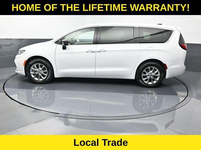 used 2024 Chrysler Pacifica car, priced at $38,293