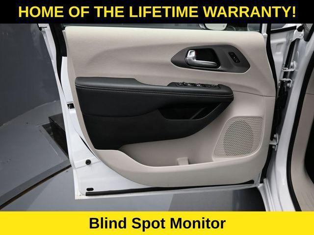 used 2024 Chrysler Pacifica car, priced at $38,293