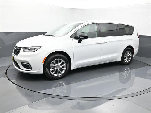 used 2024 Chrysler Pacifica car, priced at $40,398