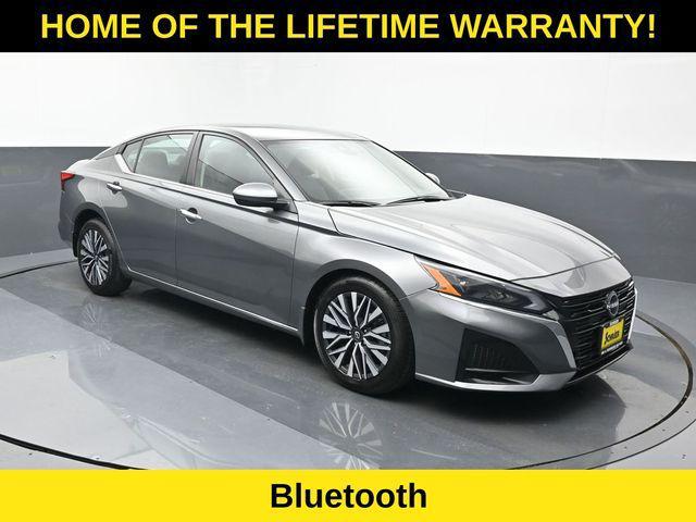 used 2023 Nissan Altima car, priced at $25,607