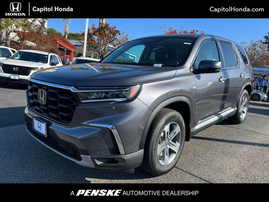 new 2025 Honda Pilot car, priced at $47,825