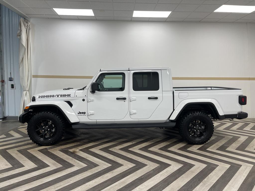 new 2025 Jeep Gladiator car, priced at $44,942