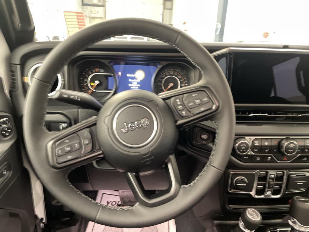 new 2025 Jeep Gladiator car, priced at $44,942