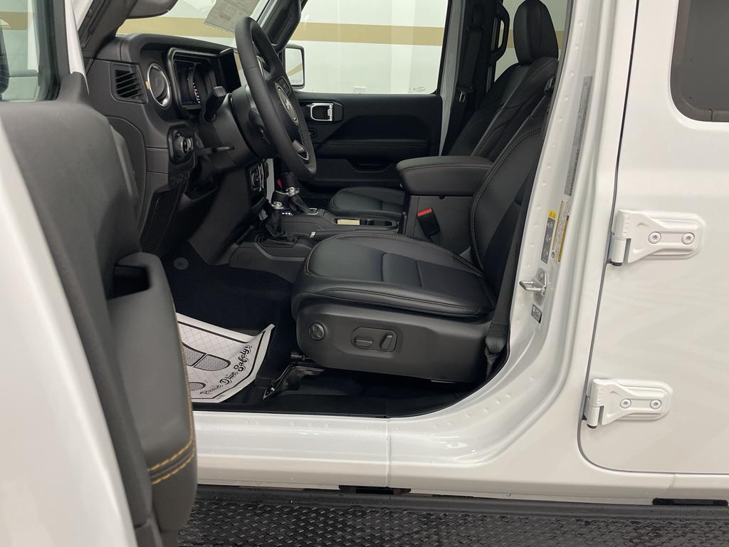 new 2025 Jeep Gladiator car, priced at $44,942