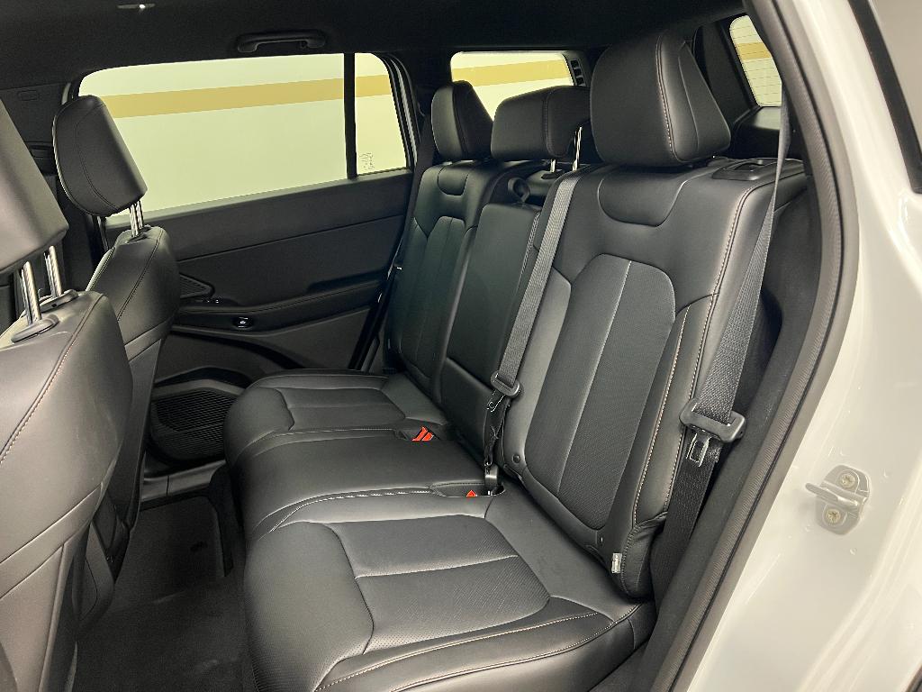 new 2026 Jeep Cherokee car, priced at $39,783