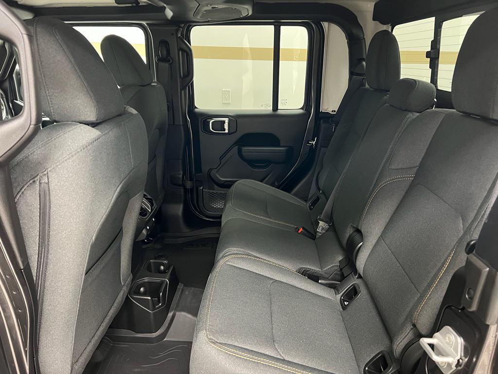 new 2026 Jeep Gladiator car, priced at $46,378