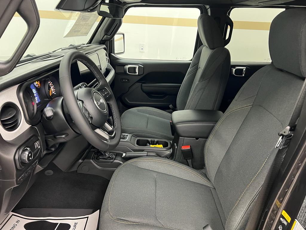 new 2026 Jeep Gladiator car, priced at $46,378