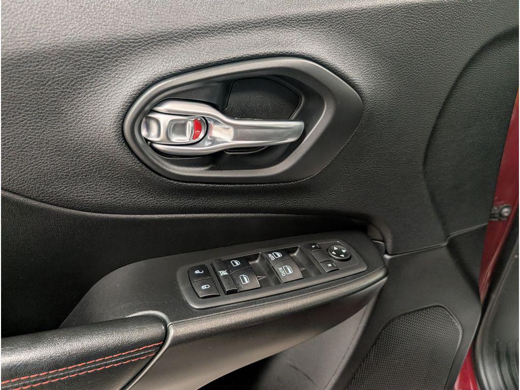 used 2020 Jeep Cherokee car, priced at $18,499