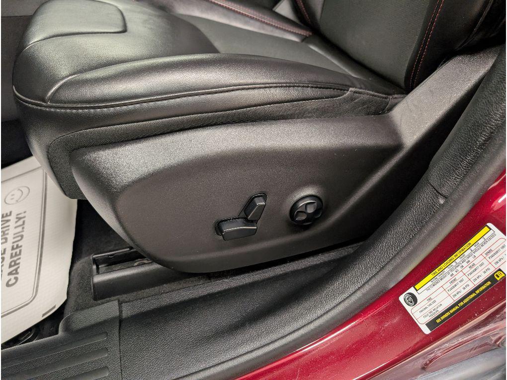 used 2020 Jeep Cherokee car, priced at $18,499
