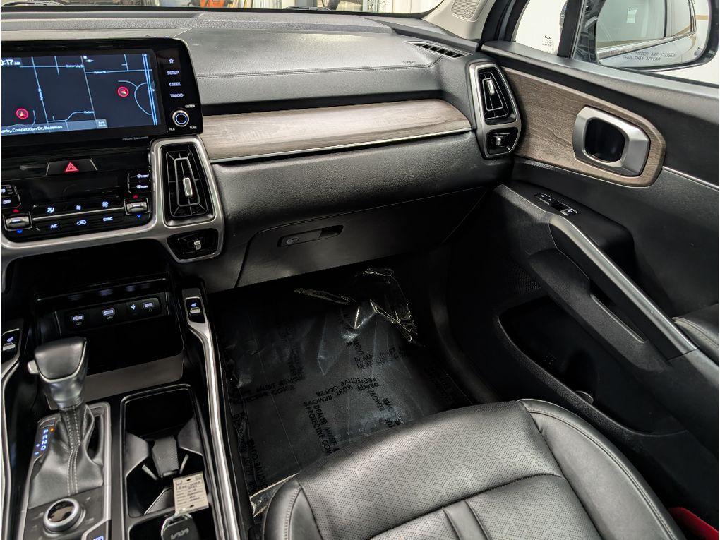 used 2022 Kia Sorento car, priced at $25,999