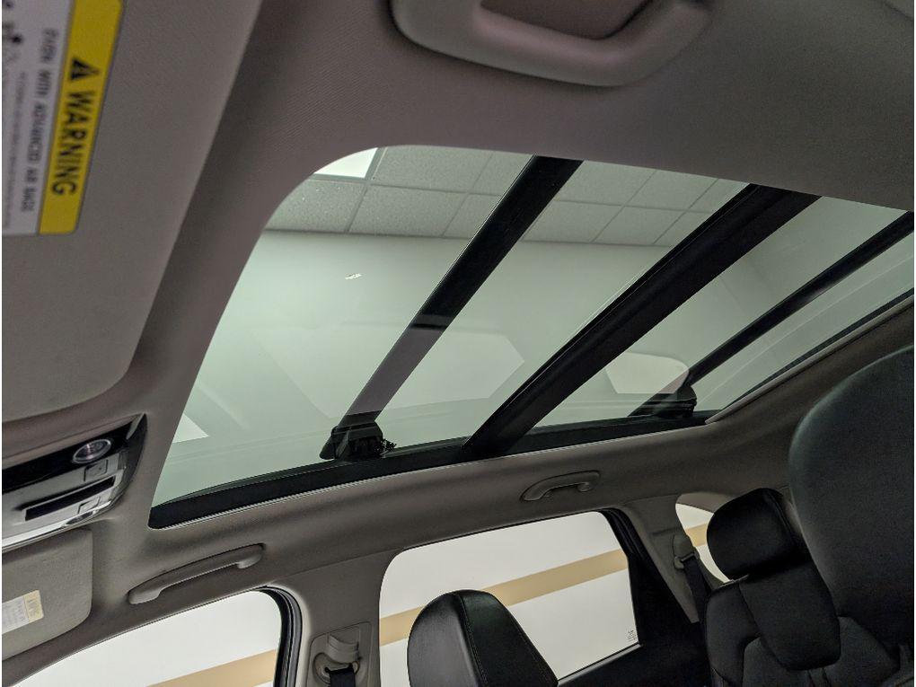 used 2022 Kia Sorento car, priced at $25,999