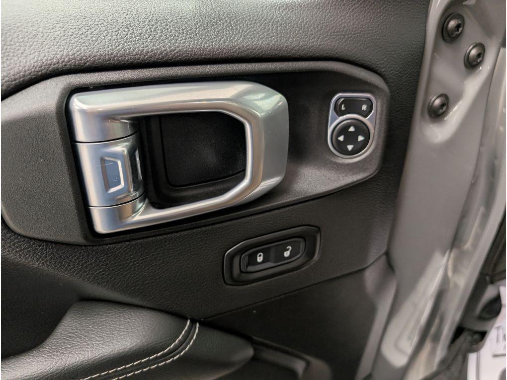 used 2022 Jeep Gladiator car, priced at $40,999