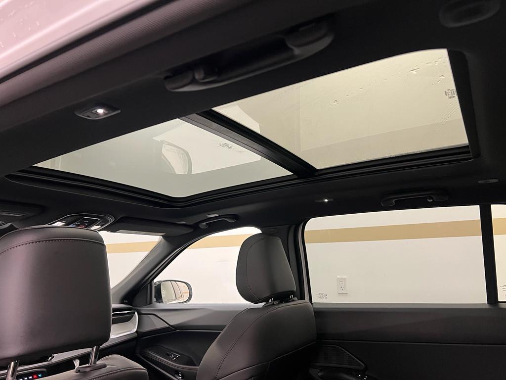 new 2026 Jeep Cherokee car, priced at $42,254