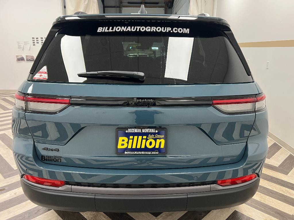 new 2026 Jeep Grand Cherokee car, priced at $44,924