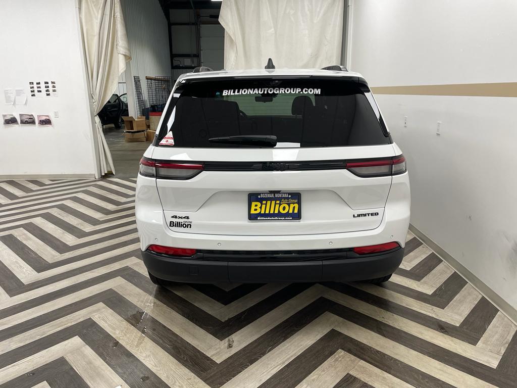 new 2025 Jeep Grand Cherokee car, priced at $49,202