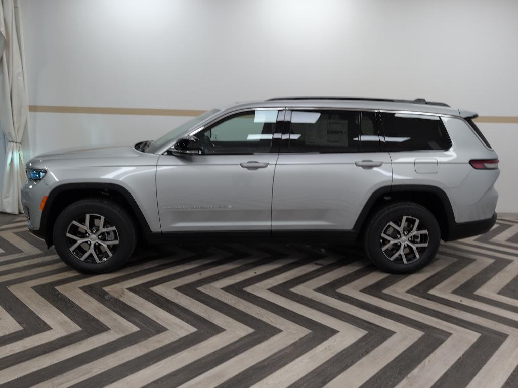 new 2025 Jeep Grand Cherokee L car, priced at $52,085