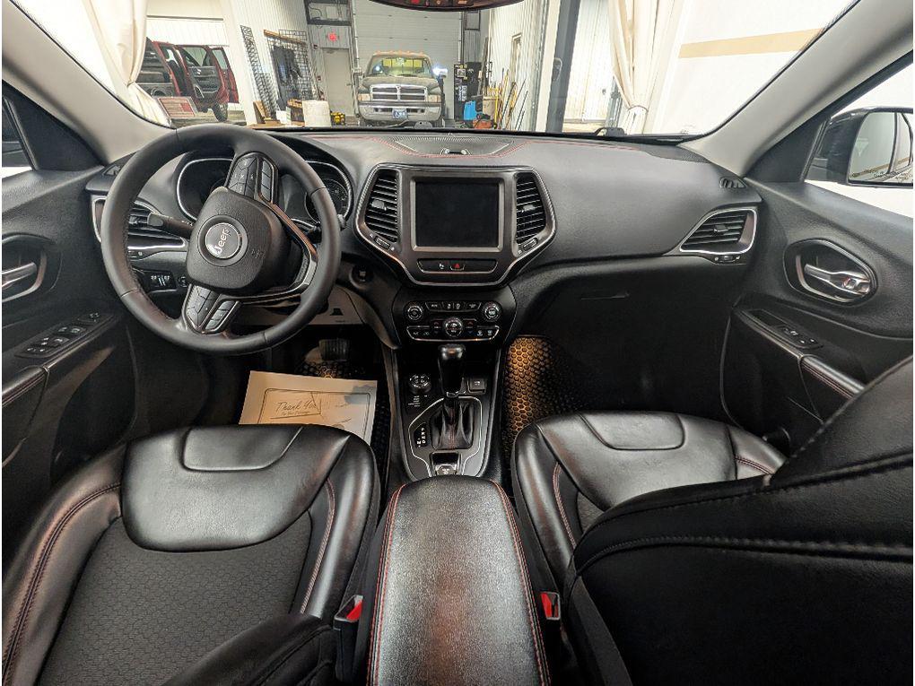 used 2022 Jeep Cherokee car, priced at $25,999