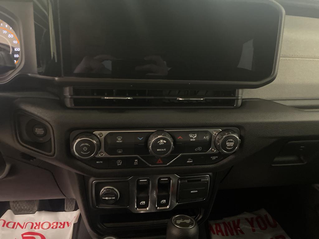 new 2026 Jeep Wrangler car, priced at $41,531