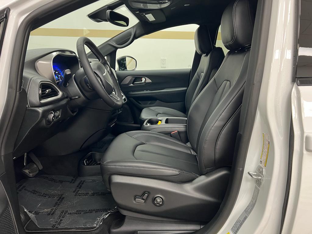 new 2026 Chrysler Pacifica car, priced at $45,893