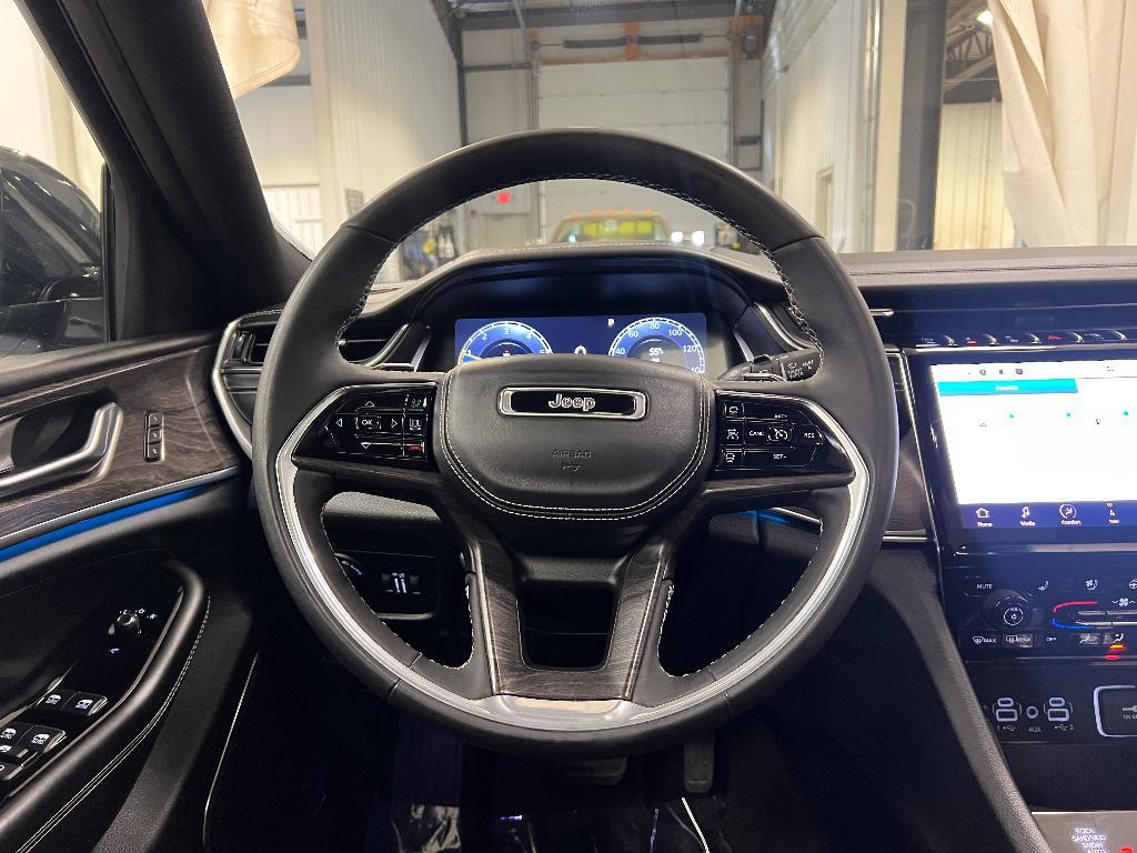 used 2024 Jeep Grand Cherokee car, priced at $39,999