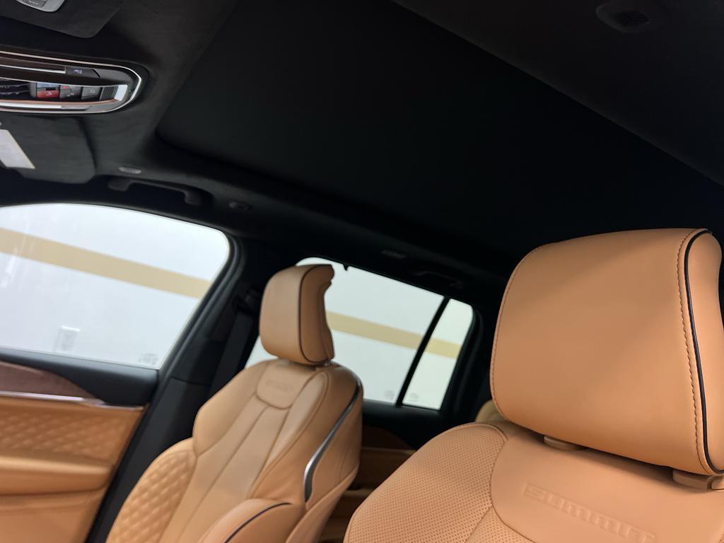 new 2026 Jeep Grand Cherokee car, priced at $59,996