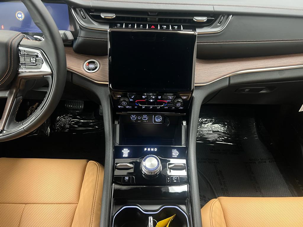 new 2025 Jeep Grand Cherokee L car, priced at $59,165