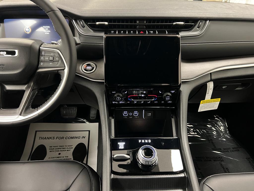 new 2025 Jeep Grand Cherokee car, priced at $46,209
