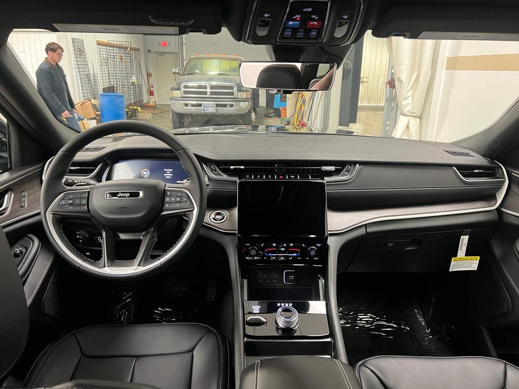 new 2025 Jeep Grand Cherokee L car, priced at $52,761