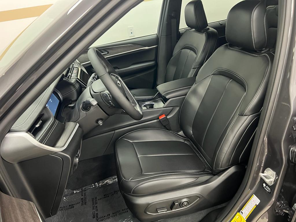 new 2025 Jeep Grand Cherokee L car, priced at $52,761