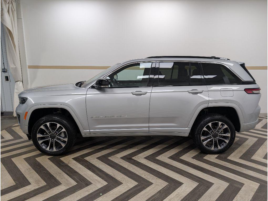 used 2024 Jeep Grand Cherokee car, priced at $39,499