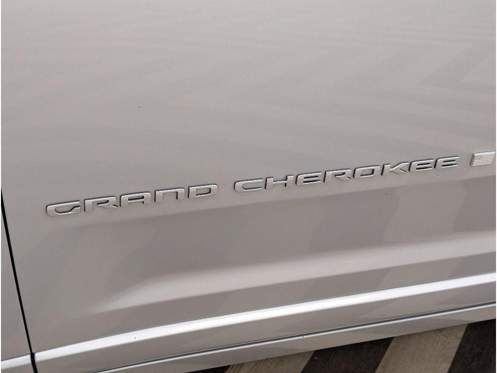 used 2024 Jeep Grand Cherokee car, priced at $39,499