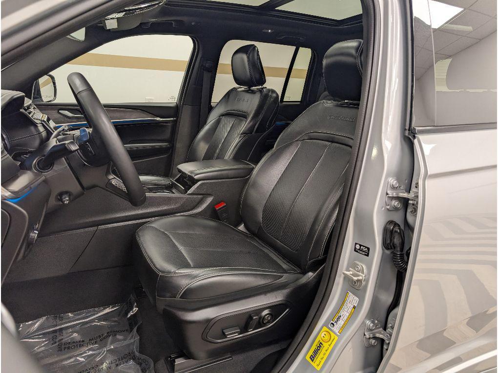 used 2024 Jeep Grand Cherokee car, priced at $39,499