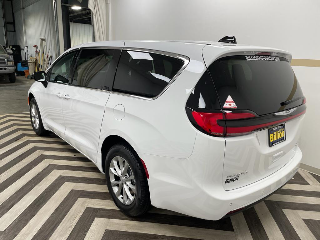 new 2026 Chrysler Pacifica car, priced at $44,160