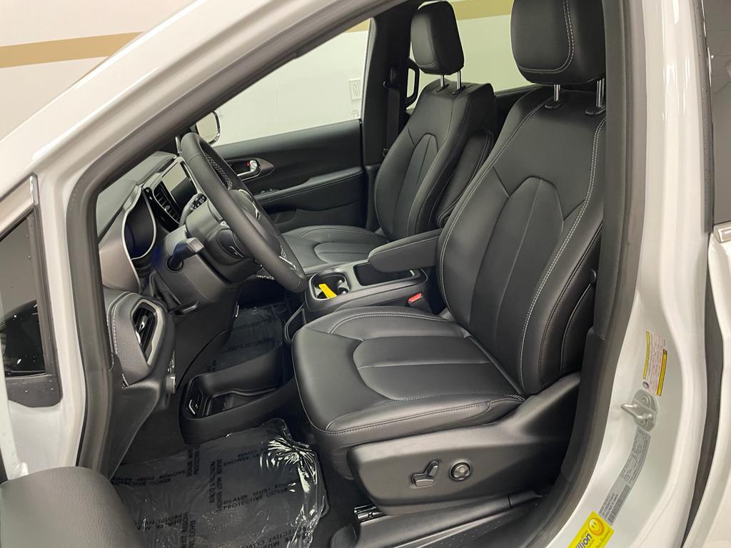 new 2026 Chrysler Pacifica car, priced at $44,160