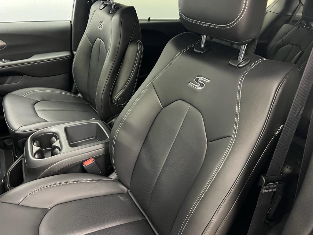 new 2026 Chrysler Pacifica car, priced at $46,356