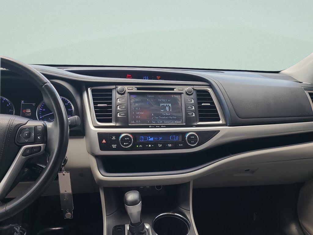 used 2019 Toyota Highlander car, priced at $21,976