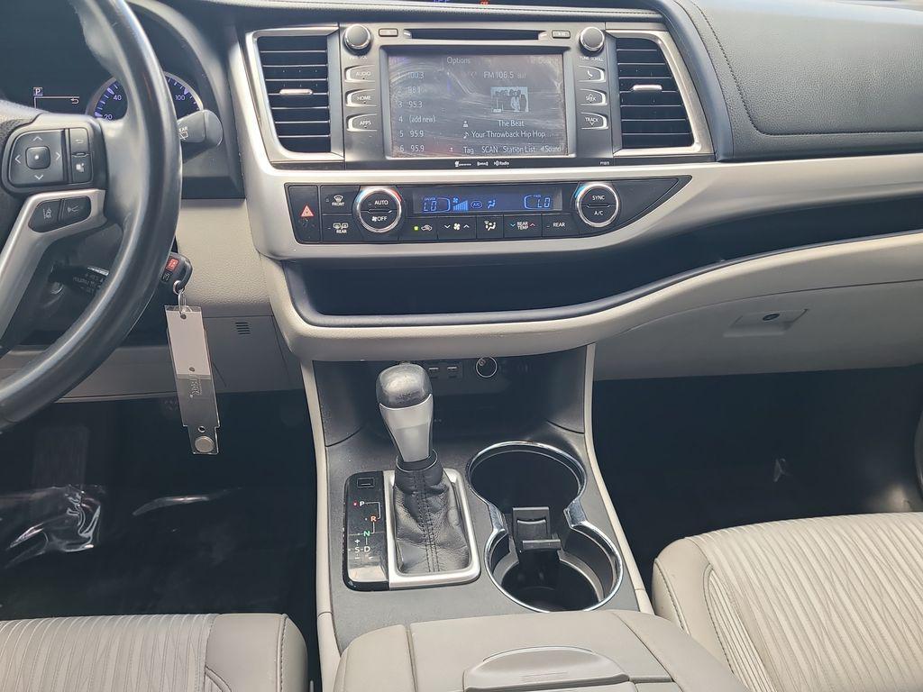 used 2019 Toyota Highlander car, priced at $21,976