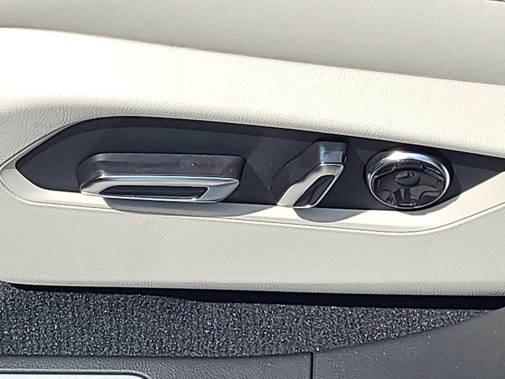 new 2026 Acura RDX car, priced at $49,150