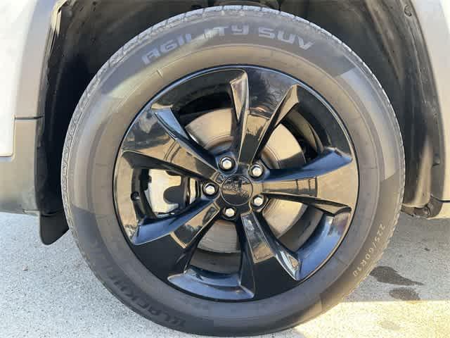 used 2021 Jeep Cherokee car, priced at $17,104