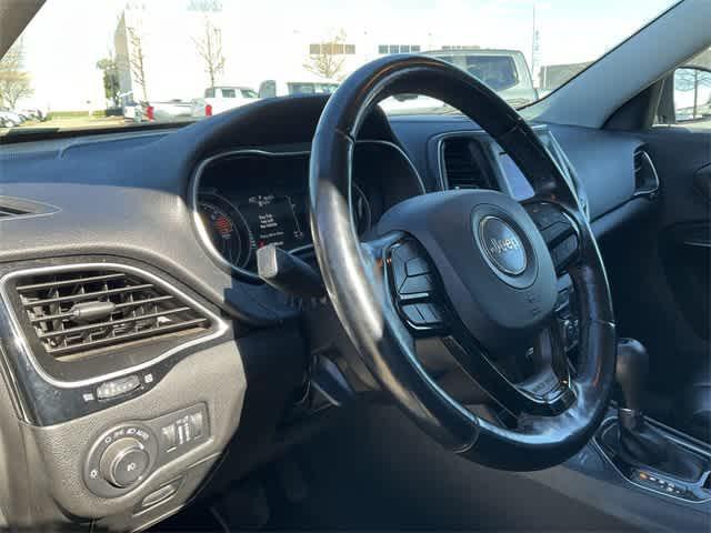 used 2021 Jeep Cherokee car, priced at $17,104