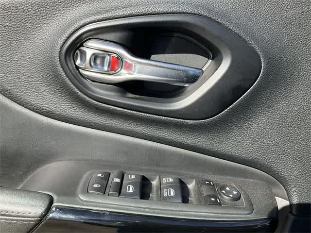 used 2021 Jeep Cherokee car, priced at $17,104