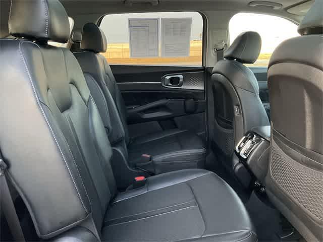 used 2022 Kia Sorento car, priced at $25,134