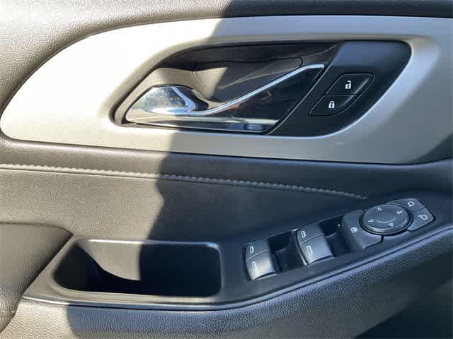 used 2023 Chevrolet Traverse car, priced at $19,987
