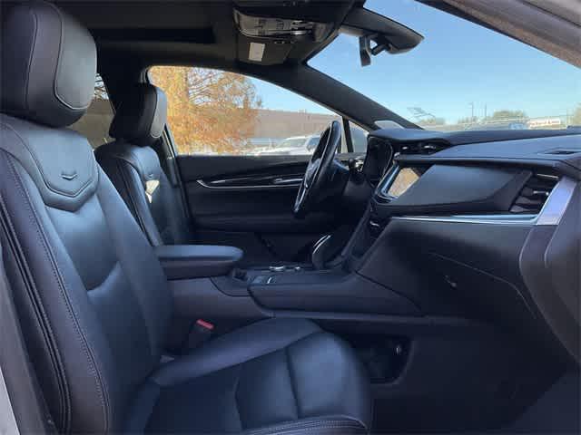 used 2023 Cadillac XT5 car, priced at $26,115