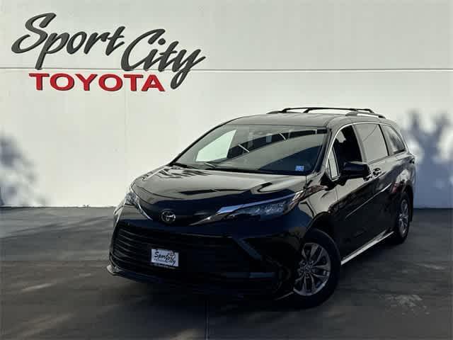 new 2026 Toyota Sienna car, priced at $44,554
