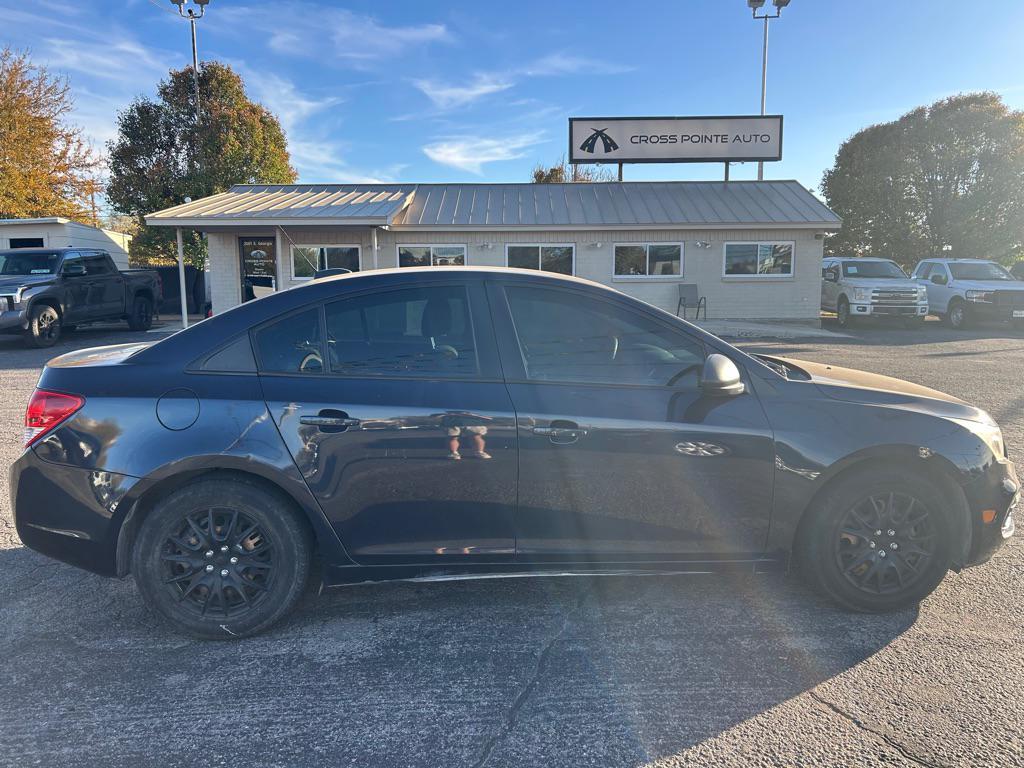 used 2016 Chevrolet Cruze Limited car, priced at $10,900