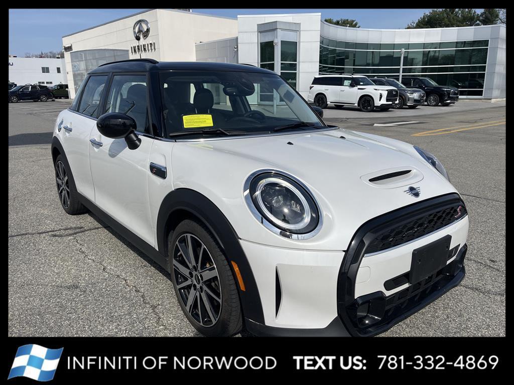 used 2024 MINI Hardtop car, priced at $27,990